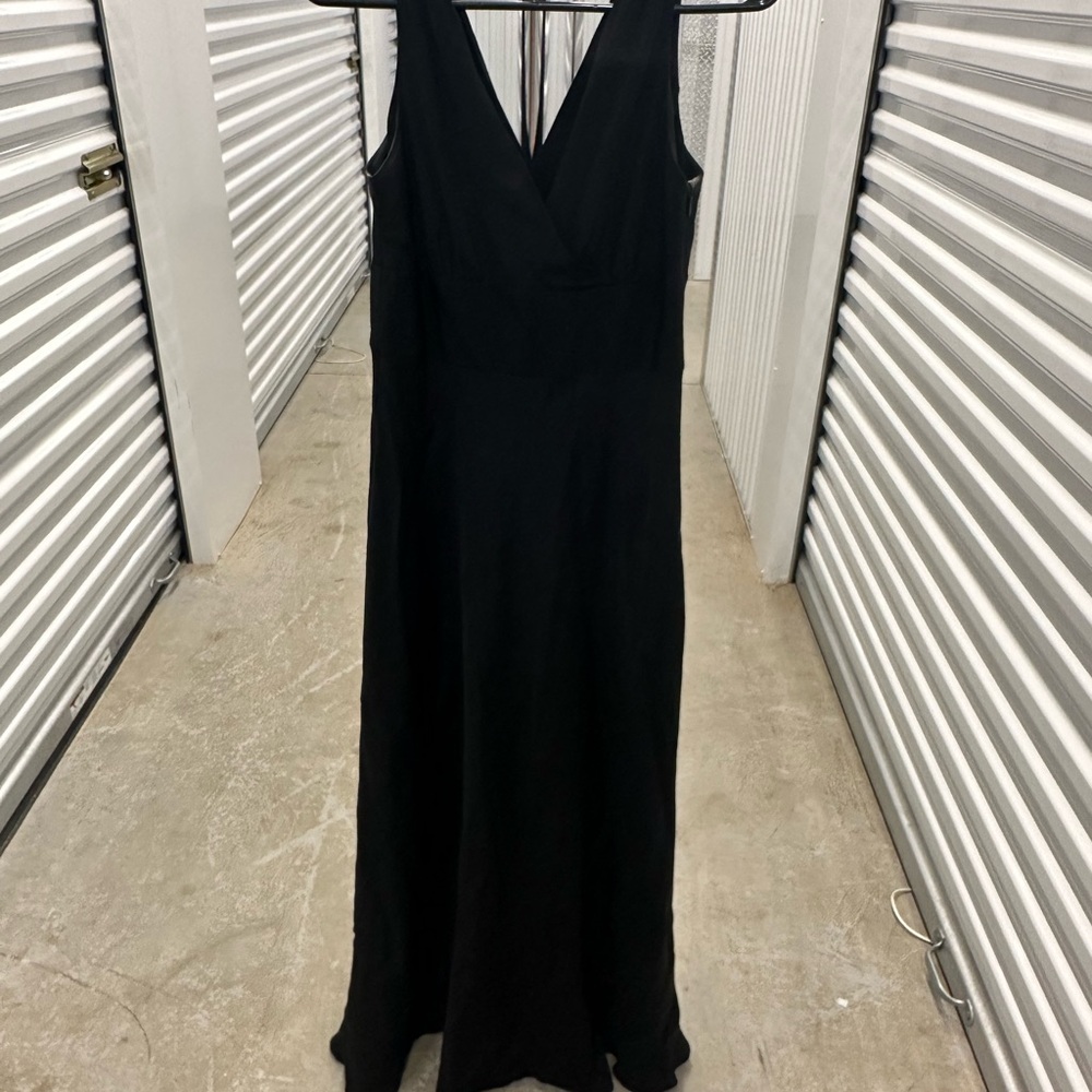Like new! Elegant Black Jcrew Long Sleeveless Dress